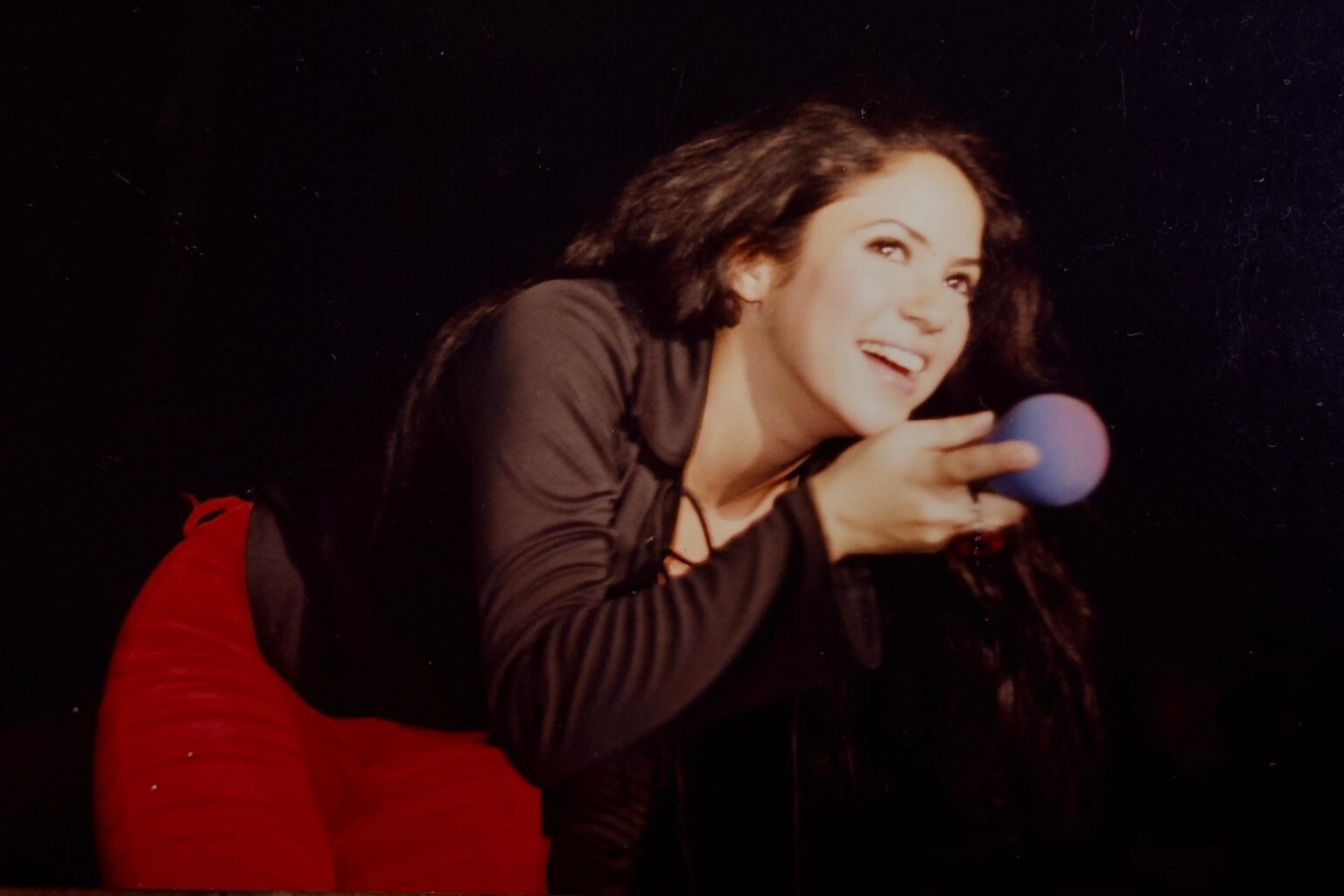 Relembrando o Show de Shakira em Mogi das Cruzes: 4 Mil Pessoas na Grande São Paulo nos Anos 90