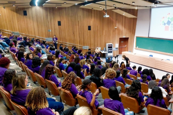 São Francisco de Itabapoana: Meninas Participam de Formação em Matemática no Rio de Janeiro