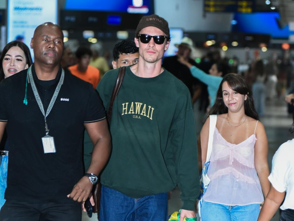 Shawn Mendes Brilha em Show no Aeroporto do Rio Sem Bruna Marquezine
