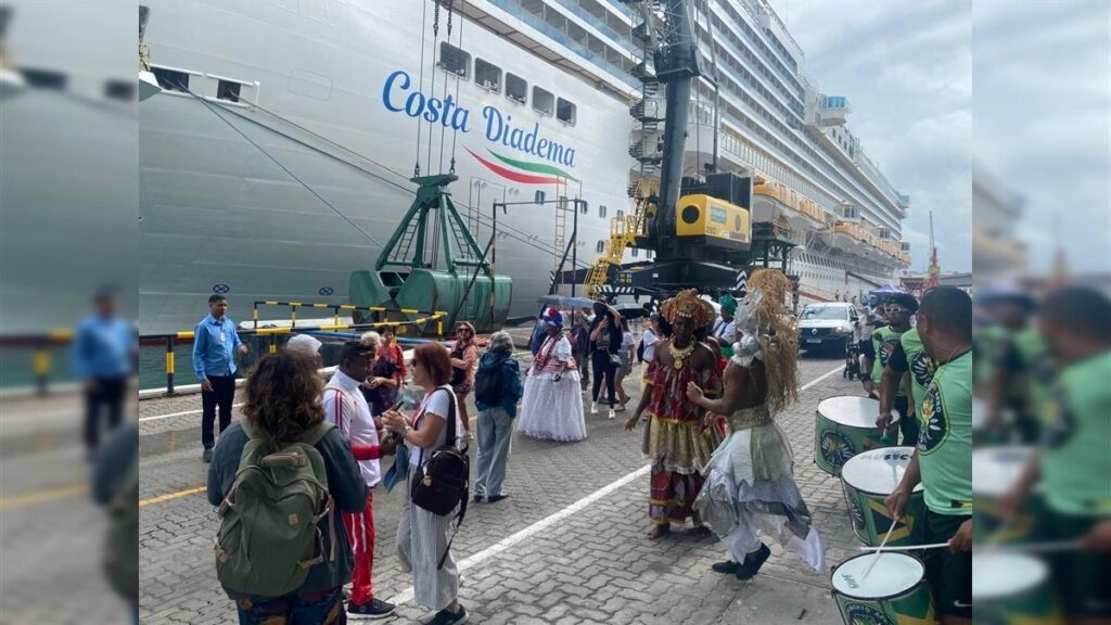 Temporada de Cruzeiros 2025/2026 Gera Impacto de R$ 115 Milhões na Economia da Bahia