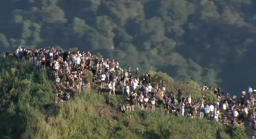 Tiroteio em Morro do Rio de Janeiro Deixa 200 Turistas em Situação de Risco