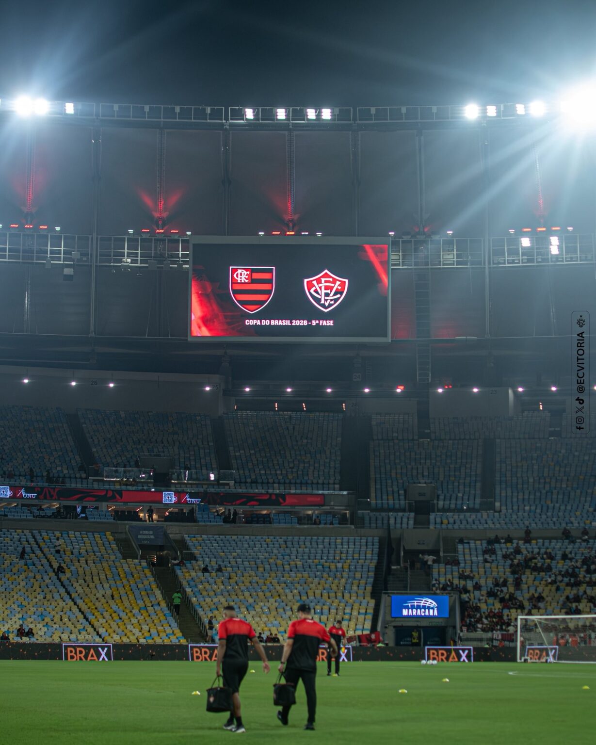 Vitória Protesta na CBF por Arbitragem Polêmica Contra Flamengo