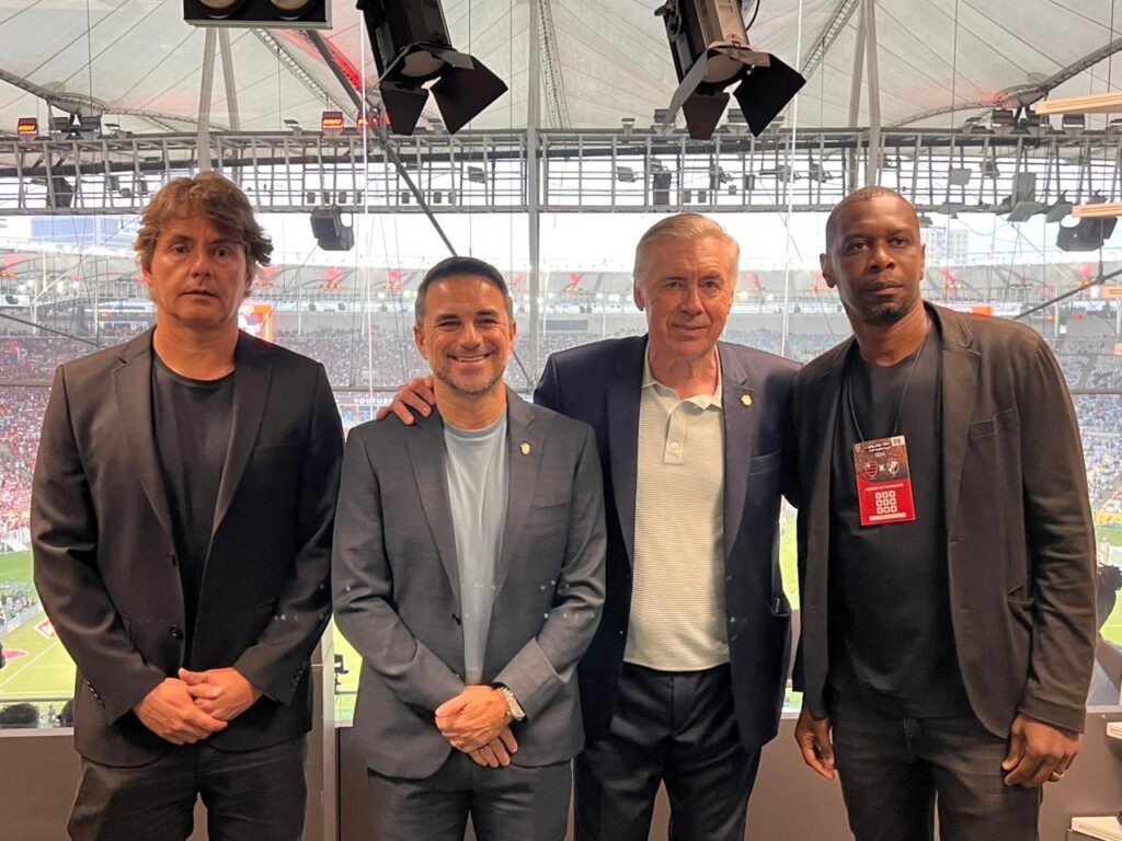 Ancelotti Visita o Maracanã para Acompanhar Flamengo x Vasco
