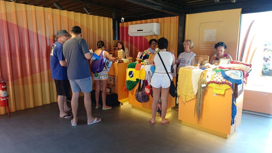 Artesanato Local Brilha no Evento “Todo Mundo no Rio” em Copacabana