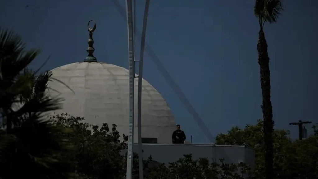Tiroteio no Islamic Center of San Diego é neutralizado pela polícia Tiroteio no Islamic Center of San Diego é neutralizado pela polícia