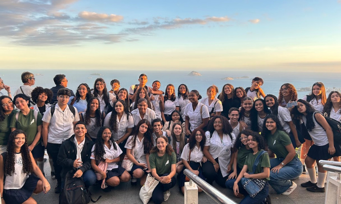 Cultura e Mentorías: Como o Projeto História Presente Transforma a Permanência Escolar