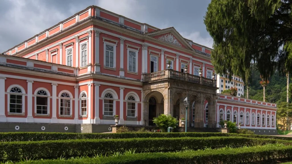 Descubra Petrópolis: 7 Paradas Imperdíveis na Cidade Imperial