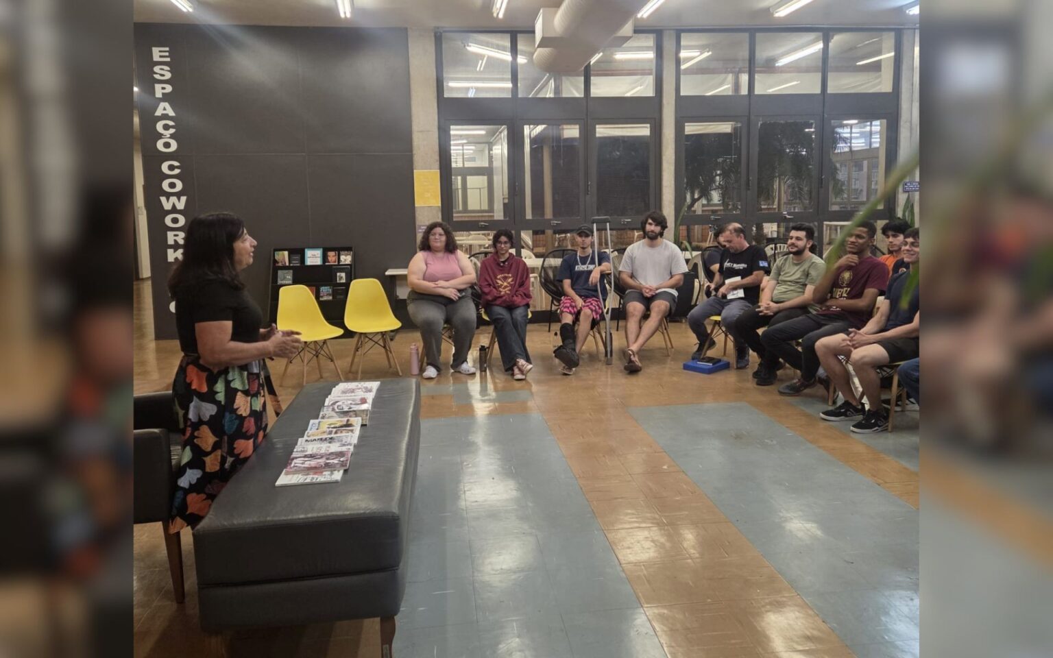 Escritora e Professora Transforma Educação com 18 Livros Autorais: Uma Paixão pelo Ensino