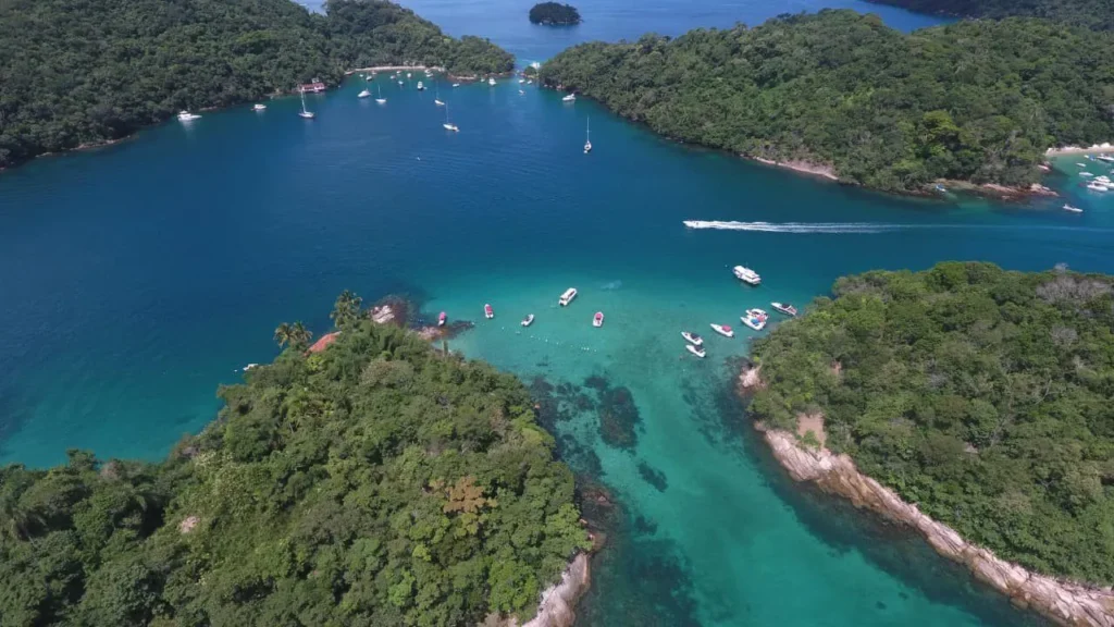 Feriados Prolongados Impulsionam Viagens Curtas para Ilha Grande, RJ