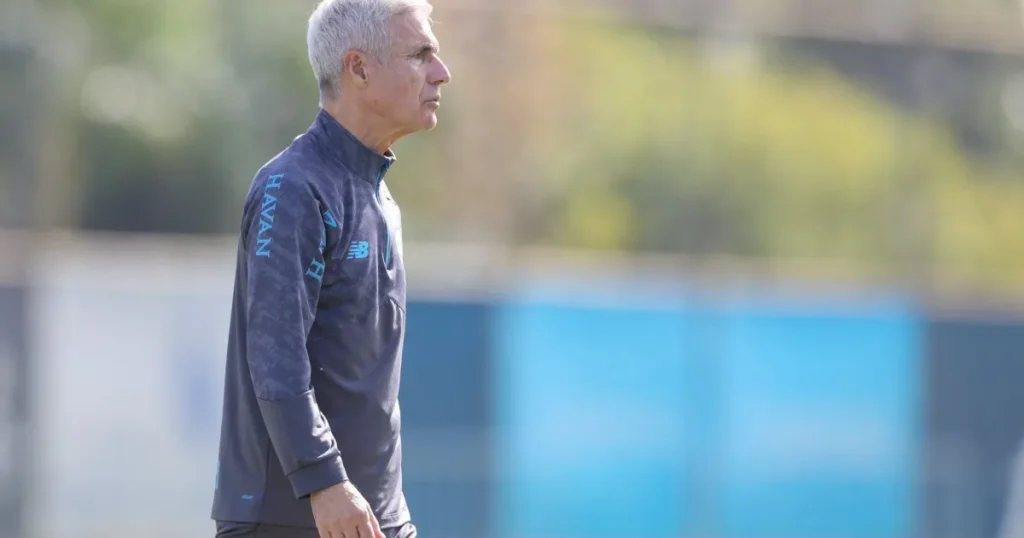 Grêmio Enfrenta Deportivo Riestra em Busca de Retorno às Vitórias na Sul-Americana