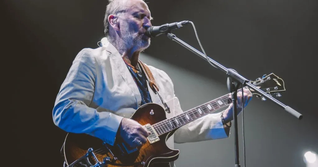 Men at Work: Banda Australiana dos Anos 80 Retorna ao Brasil com 7 Shows Imperdíveis