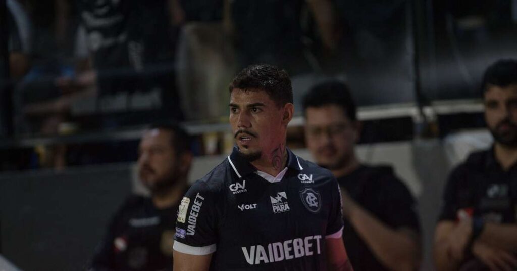 Remo Enfrenta o Botafogo e Fala Sobre Desafios no Gramado Sintético do Engenhão