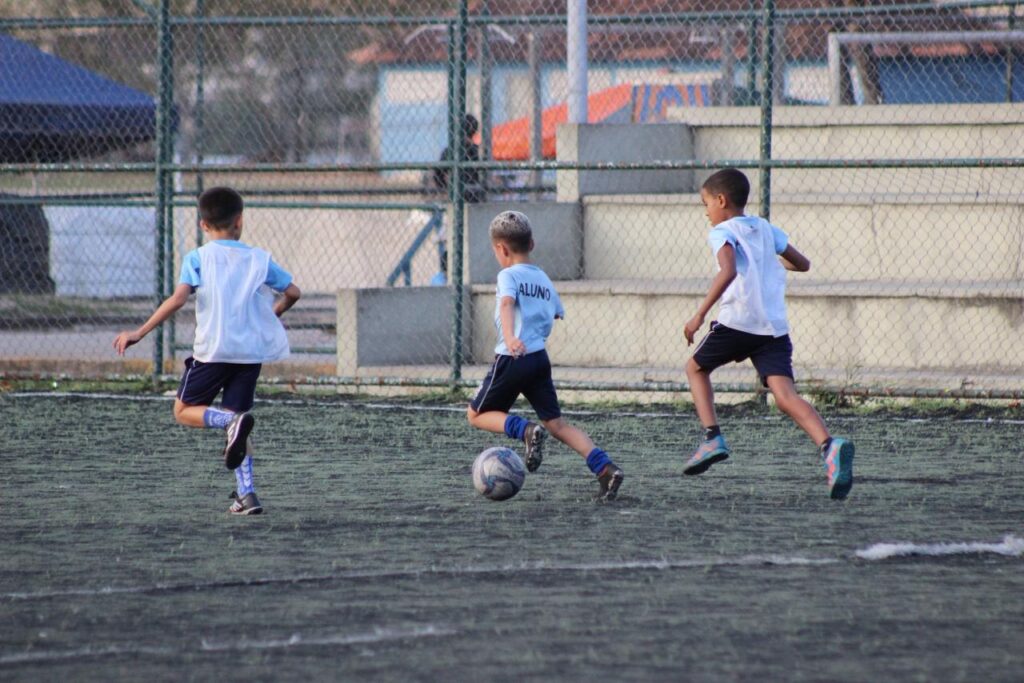 Vilas Olímpicas: Sonhos de Crianças a Um Mês da Copa do Mundo 2026