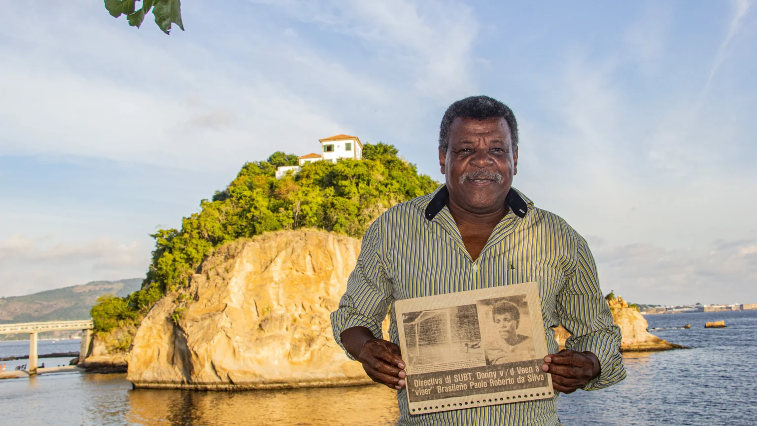 Paulinho das Arábias: Ídolo de Curaçao e Estreante na Copa do Mundo 2026 Paulinho das Arábias: Ídolo de Curaçao e Estreante na Copa do Mundo 2026