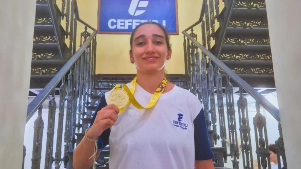 Aluna do Cefet Petrópolis Brilha e Ganha Ouro no Xadrez dos Jogos Escolares do Rio