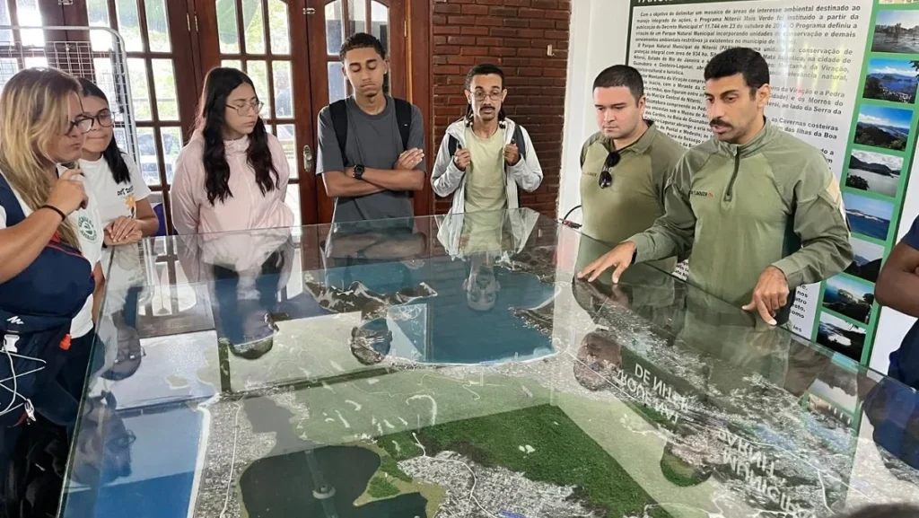 Intercâmbio em Educação Ambiental fortalece ações entre Niterói, Arraial do Cabo e UERJ